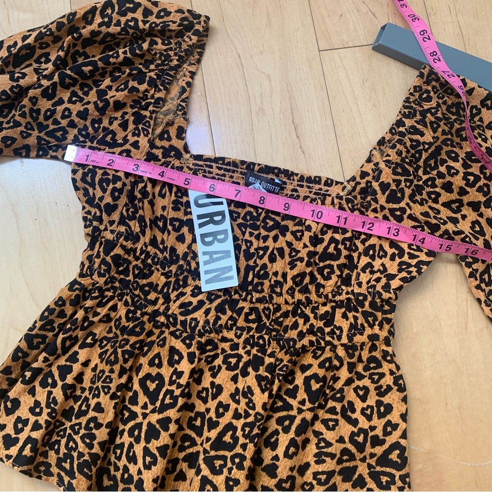 NWT Ava smock blouse cheetah small - Picture 5 of 7